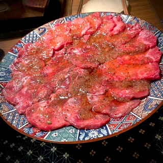 Hand-cut Cow tongue and spicy Yakiniku (Grilled meat)!