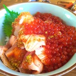 MIHARA KITCHEN - ■炙りサーモンと自家製いくらの醤油漬け丼定食