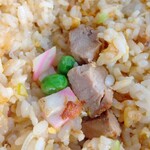 ふじみや食堂 - チャーハン具材アップ