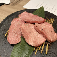 近江うし 焼肉 にくTATSU 青山本店 - 
