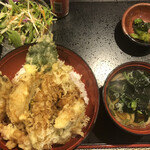 鰻・馬肉料理 浜乃屋 - 牡蠣天丼セット980円税込み