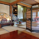 蕎麦処みやび - 奥に仏壇です