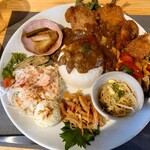 GOHAN-YA あたしんち - おまかせシーフードカレー御膳 2,000円 (税込)。