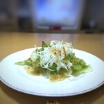 フランス料理 かもめ亭 - ◆サラダ・刻んだレタスが主ですけれど、ドレッシングのお味がいいこと。