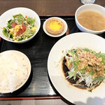 青山シャンウェイ - 蒸し鶏の葱醤油定食1,000円税込