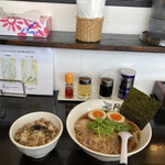 Satsuki - 和風醤油ラーメン味玉(ストレート麺)とミニチャーシュー丼