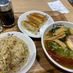 れんげ食堂 Toshu  - ミニ東秀セット(半ラーメン+半チャーハン+餃子3ヶ)