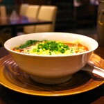 上海ヌードル 珊 - 酸辣湯麵