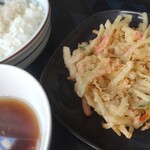 天ぷら新井屋 - かき揚げ（90円）。ご飯とつゆは自宅のもの