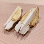 蓬左茶寮 - 卵の黄身の様なタマゴダケ