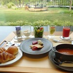 函館大沼 鶴雅リゾート エプイ - 朝食の魚料理他　自然の素材を活かした健康に良い朝食です　ボルシチ？も美味しかった！