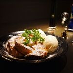 レ ジロンデル - フレンチバゲット・ハーゲンダッツバニラ