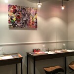 胡粋 - 広々店内カウンター