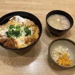 とんかつ 明石 - ロースカツ丼定食