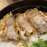 とんかつ 明石 - これを見るとかつ丼より、ロースカツ定食で食べるべき豚カツだなぁって思い知ります。