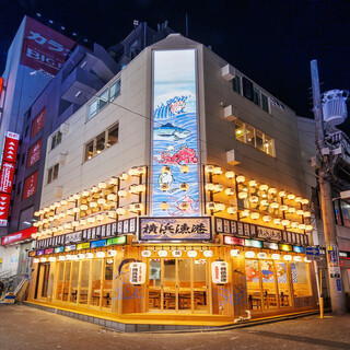 1階～3階まで広々150席!!会社帰りの一杯にどうぞ♪