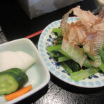 おいしい台所12カ月 - 小松菜の辛しポン酢おひたし、ぬか漬け