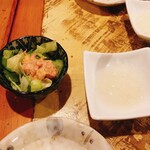 Kushiyaki Yakiton Tongarashi - お通しの大根おろしの食べ方がわからん