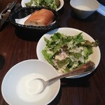 BISTRO DOUBLE - ポタージュスープ、バゲット、サラダ