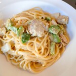 Trattoria Rossole - ホタテとイカのアボカドクリームソース