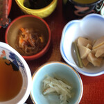 Binsan Toriichi Uoichi - 小鉢3品.筍の土佐煮、人参、糸こんにゃくの甘辛煮、大根の酢の物