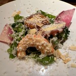 Mimaki - サーモン、生タコ、エビ、サラダ、チーズ