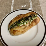 Pane Ho Maretta - チキングリル×ねぎレモン×ゴルゴンゾーラのドッグ ¥390