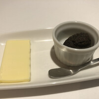 コムシコムサ - バター、タプナード