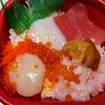 Dommaru Kanou Higashiten - GOLD海峡丼　770円