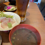 あなごや 穴場 - うんまーい、赤出汁付き♪