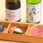 五十六屋 - ドリンク写真:〈大分の日本酒を２倍楽しむ♪〉豊後銘酒２種飲み比べ ～かぼす・塩を添えて～