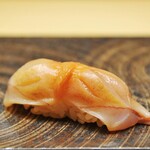 Ginza Sushi Yoshi Hanare - 赤貝