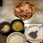 Toda Wataru No Okonomiyaki Sante Kan - 時間限定サービスお好み焼き豚玉500円とAセット150円