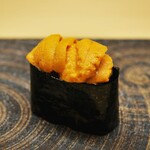 Ginza Sushi Yoshi Hanare - ウニ軍艦