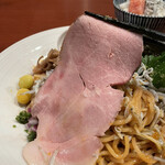 酒肴場 屯 - 【限定】自家製唐墨と釜揚げしらすのまぜそば¥1350