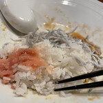 酒肴場 屯 - ちょっと汚いけど、タレにご飯投入