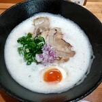 くろす - 鶏煮込み塩らーめん