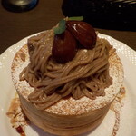 星乃珈琲店  - モンブランのパンケーキ