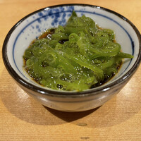 まんてん鮨 日比谷オクロジ店 - めかぶ