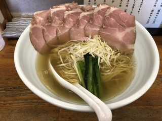 麺屋 一徳 - 塩ラーメン(¥850)+チャーシュートッピング(¥150)