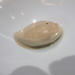 馳走西健一 - ピスタチオの作り立てアイス