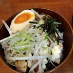 俺の中華たなか家 - 白髪葱は良い箸休めに(^^)d