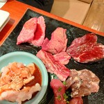 牛タン焼肉善治郎 - 