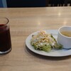 peru-ryourierupuerutonauthiko - ●ロモ・サルタードランチ　1,300円
                （スープ、サラダ、ドリンク付き）
                ◯チャチャモラーダ
                ペルー原産の紫トウモロコシから
                作られてるジュースとなる
                甘い味わいでシナモン？で香り付けされてる