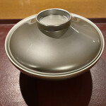 おかもと - ❹腕
      ふぐ、松茸、ふかひれ、生姜の葛豆腐