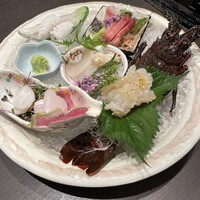 ●御祝い刺し盛り（伊勢海老入り）