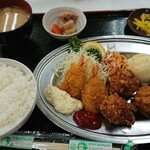 赤丸食堂 - AKB定食セット