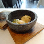 NARISAWA - "森のパン2010"が焼きあがったところ