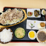 居食屋 旬香 - 焼肉定食