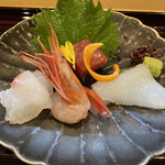Shunsai Ikidokoro Yuutan - お刺身(淡路の鯛、甘エビ、本鮪、ヤリイカ)